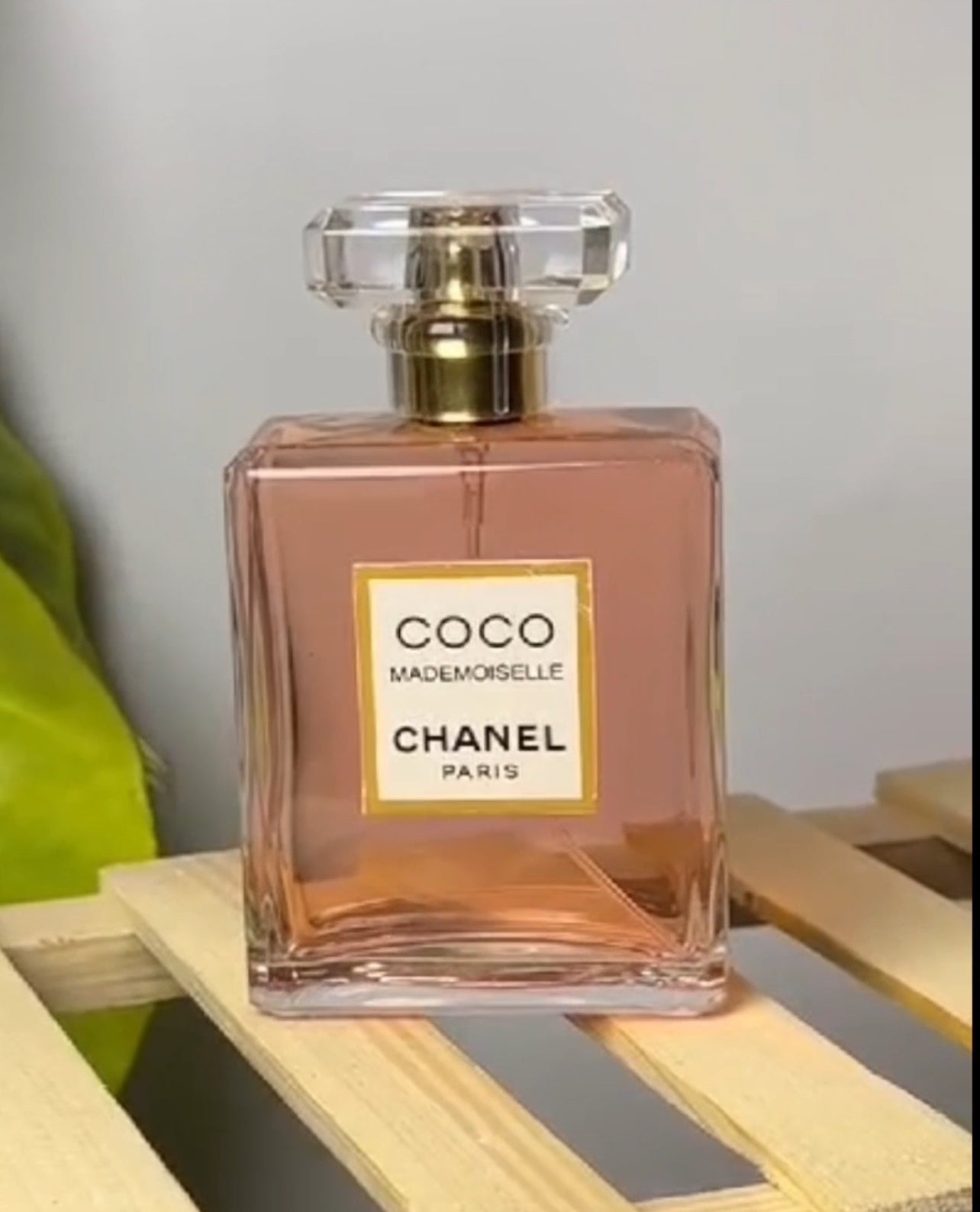 HottestDeal🔥 - Buy 1 Get 1 - (Versace Bright Crystal + Coco Chanel)